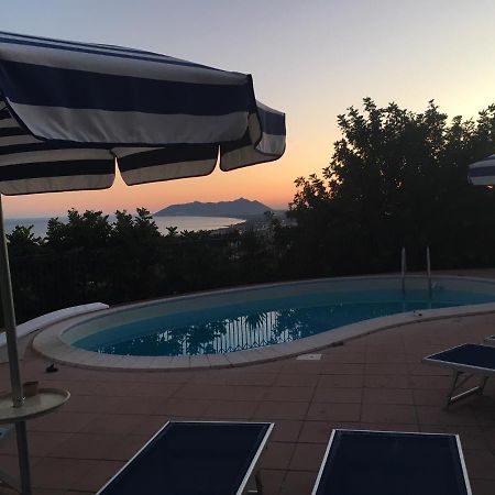 Villa "Ai Galli" Терачина Екстериор снимка