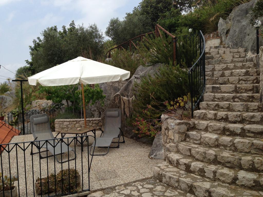 Villa "Ai Galli" Терачина Екстериор снимка